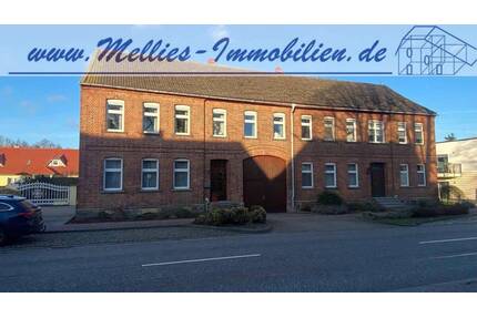 Vier Seiten Hof mit großzügigem Wohnhaus, großer Scheune, Garagen und Werkstatt, Grundstück in Rohrberg