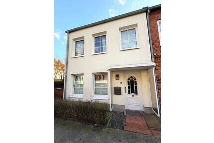 Haus zum Kaufen in Lübeck 209.000,00 € 64 m²