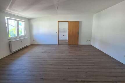 Wohnung zum Kaufen in Hattert 105.000,00 € 73 m²