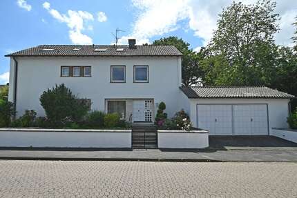 Haus zum Kaufen in Ratingen 950.000,00 € 257 m²