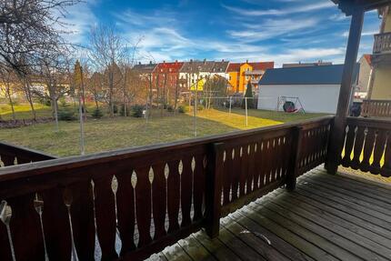 SANIERTE 1-RAUM-WOHNUNG MIT GROSSEM BALKON IN RUHIGER, NATURNAHER LAGE - Döbeln