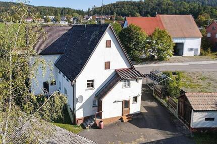 Bauernhaus . perfekt zum Sanieren, ca. 1.120 m² Grundstück im idyllischen Schmeiental - Sigmaringen-Unterschmeien
