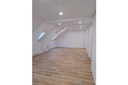 Schöne 125qm Wohnung in Homburg-Beeden zu vermieten