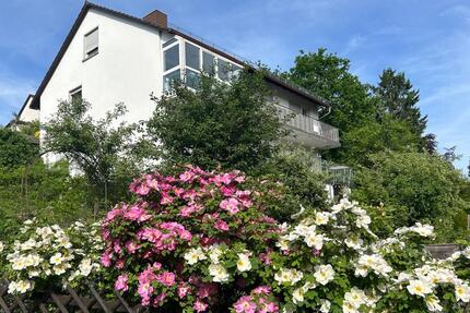 Sonniges Mehrfamilienhaus Bad Hersfeld mit Biogarten