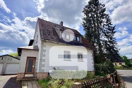 Haus zum Kaufen in Selb 90.000,00 € 150 m²