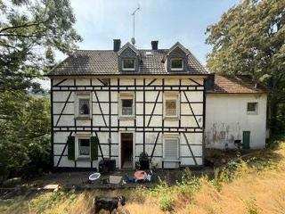 Fachwerkhaus in 42555 Velbert - 120.000,00&nbsp;EUR Kaufpreis, ca.&nbsp; 200,00&nbsp;m&sup2; in Velbert (PLZ: 42555) Langenberg