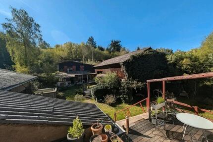 Kleines Anwesen, Haus , Scheunen.. großes Grundstück - Offenbach-Hundheim