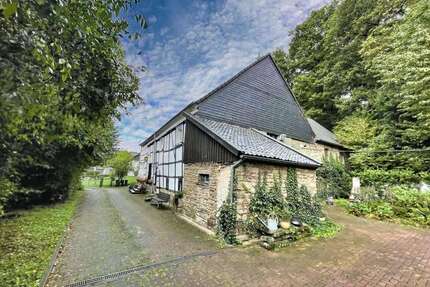 Haus zum Kaufen in Sprockhövel 441.000,00 € 235.7 m²
