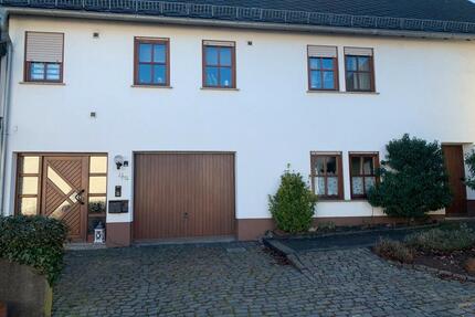 1 Familien Haus, Naturnah und doch zentral - Tiefenbach