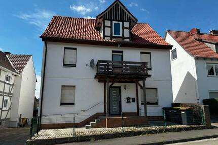 Vermietetes Zweifamilienhaus mit schönem Gartenbereich in zentraler Lage von Bad Wildungen