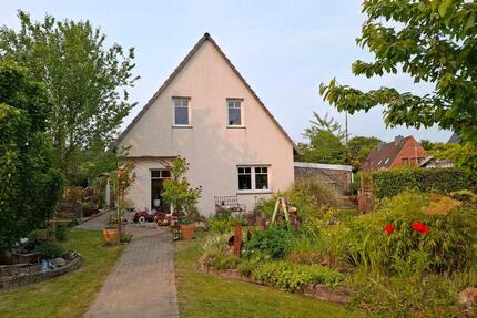 RESERVIERT Gemütliches Einfamilienhaus mit schönem Garten - Sörup