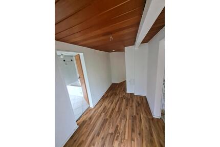 2 Zimmer Erdgeschosswohnung zu vermieten - Reichshof