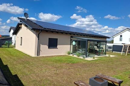 Moderner KfW-40-Bungalow mit 140 m² Wohnfläche - Roding