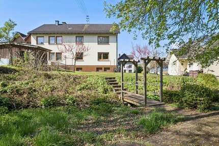 Haus zum Kaufen in Netphen 299.000,00 € 268 m²