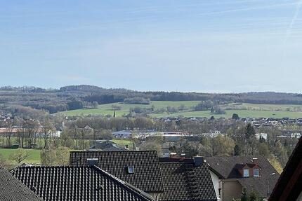 Moderne 3 ZBK - Erstbezug - 720,00&nbsp;EUR Kaltmiete, ca.&nbsp; 76,00&nbsp;m&sup2; in Kalbach (PLZ: 36148)