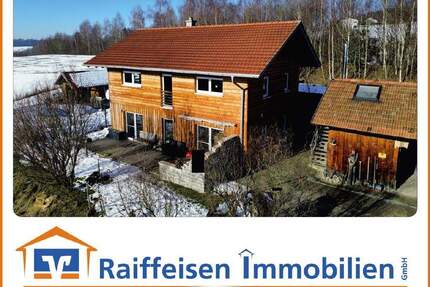 3.272 m² Freiheit: Einfamilienhaus mit Pool, Nebengebäude und Traumgrundstück - Waldkirchen Oberleinbach