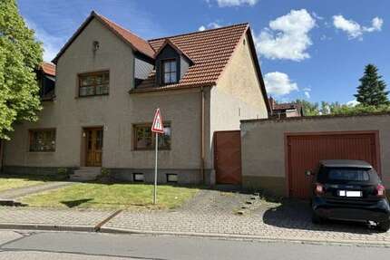 Haus zum Kaufen in 39418 Staßfurt OT Rathmannsdorf 69.000,00 € 140 m²