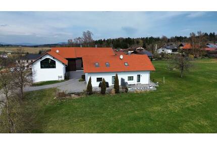 Beeindruckender, sanierter 3-Seit-Hof in Höhenlage - Hofkirchen Henhart