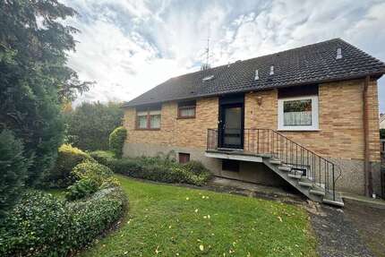 Haus zum Kaufen in Springe-Alvesrode 135.000,00 € 166 m²