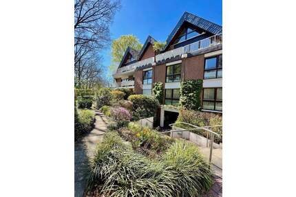 TERRASSENWOHNUNG, HOCHWERTIG AUSGESTATTET UND ABSOLUT RUHIG ! - Hamburg Volksdorf