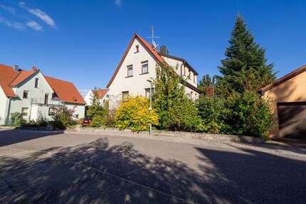 Haus zum Kaufen in Kirchheim am Neckar 380.000,00 € 130 m²