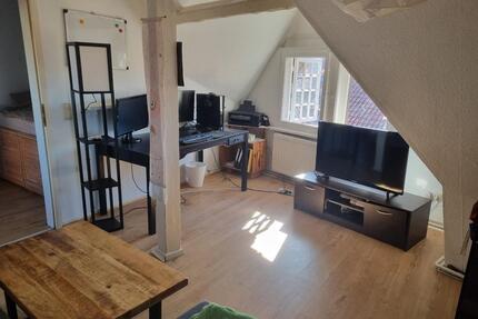 Charmante 1,5 Zimmer-Wohnung mit Echtholzboden & Top-Lage - Lüneburg