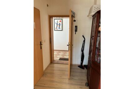 helle 2-Zimmer-Wohnung - 360,00&nbsp;EUR Kaltmiete, ca.&nbsp; 47,00&nbsp;m&sup2; in Naumburg (Saale) (PLZ: 06618)