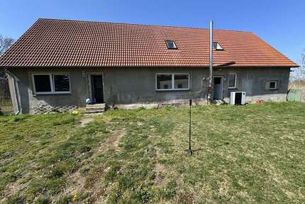 Haus zum Mieten in Möllenbeck 1.200,00 € 240 m²