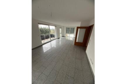 4-Zimmer Wohnung - 101qm (Ab sofort Bezugsbereit) - Esslingen am Neckar Hegensberg