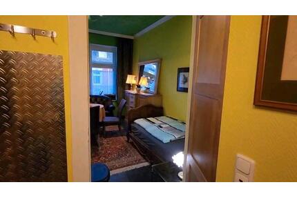 voll möbliert Wohnung ab 1.4 frei in Duisburg