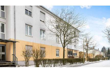 Attraktive Drei-Zimmer-Wohnung mit Loggia und Garage in ruhiger, grüner Umgebung - Schöneiche bei Berlin