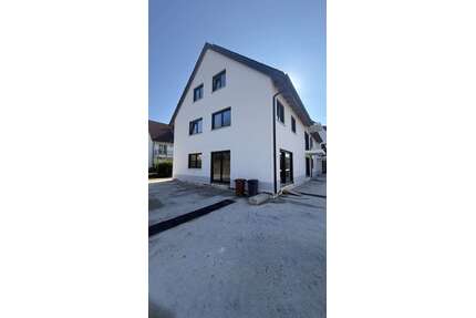 Haus zum Mieten in Eching 2.900,00 € 147.98 m²