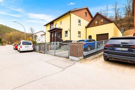 Haus zum Kaufen in Regenstauf 750.000,00 € 215 m²