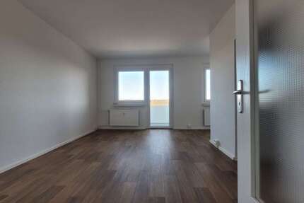 Wohnung zum Mieten in Plauen 205,13 € 35.8 m²