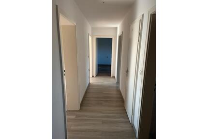 Helle 4-Zimmer-Wohnung mit Balkon in Burgkirchen – ca. 82 m² - Burgkirchen an der Alz