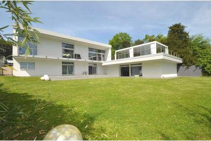 EXKLUSIVES VILLENANWESEN - PREMIUM AUSSICHTSLAGE - MIT BEEINDRUCKENDER GARAGENKAPAZITÄT - Birkenfeld