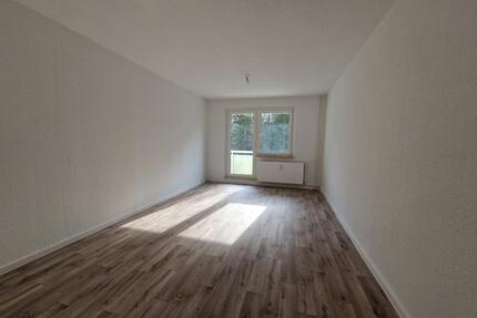 Super Deal***Renovierte 3-Zimmer-Wohnung mit Balkon mitten in der Natur! - Gardelegen