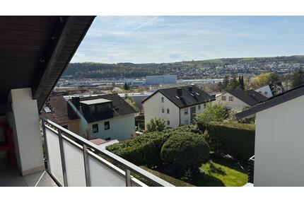 3-Zimmer-Wohnung Dachgeschoss Würzburg Dürrbachau Balkon möbliert