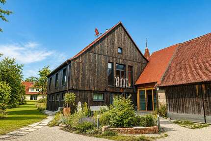 Haus zum Kaufen in Merkendorf 595.000,00 € 350 m²