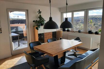 Provisionsfrei! 3,5-Zi-Wo, 3 Balkone & EBK in Weil der Stadt