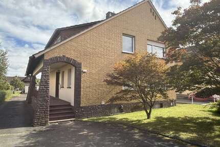Haus zum Kaufen in Beverungen 199.000,00 € 250 m²