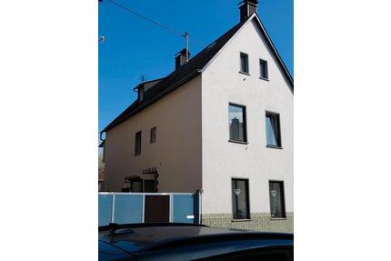 Einfamilienhaus ,Werkstatt ,Scheune ,Innenhof großer - Welling