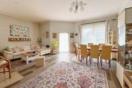 Wohnung mit eigenem Garten: Modern, Südausrichtung, Fußbodenheizung - Berlin Biesdorf