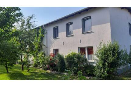 Idyllisches Zweifamilienhaus vor den Toren Stralsunds mit traumhaft großem Garten - Splietsdorf Vorland