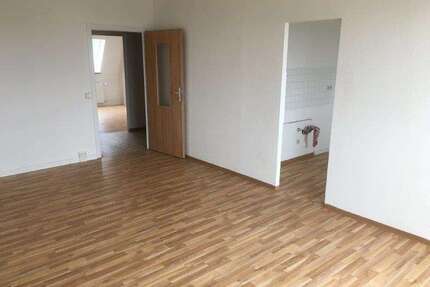 Wohnung zum Mieten in Gera 300,00 € 52.39 m²