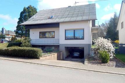 Gepflegtes Wohnhaus in ruhiger, sonniger Wohnlage in Losheim am See-Britten