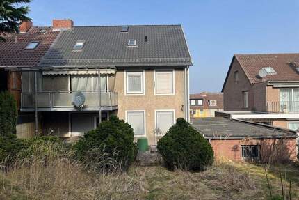Großzügige Doppelhaushälfte - 3 Wohneinheiten in Wolfsburg direkte Waldlage