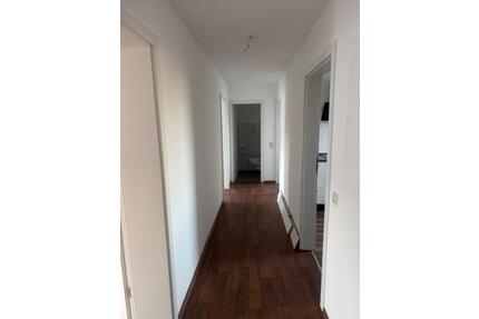 Helle 4-Zimmer-DG-Wohnung, 2 Balkone in GünzburgDeffingen