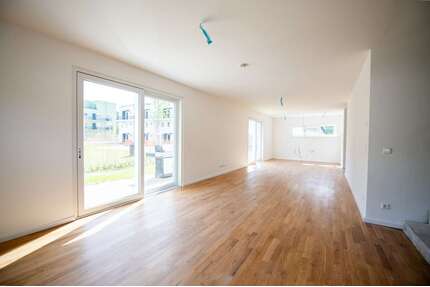 Wohnung zum Kaufen in Ludwigsfelde 959.931,00 € 182.15 m²