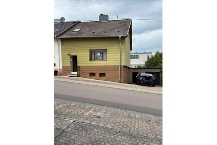 Einseitig angebautes Einfamilienhaus - Saarbrücken Dudweiler